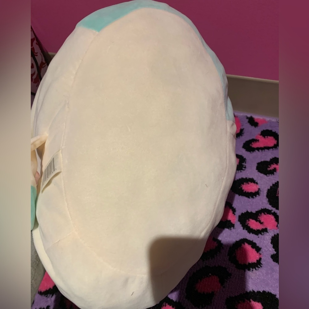 Squishmallows LARGE EUC Belana the Cow with flower crown, EUC no tags - Picture 4 of 5